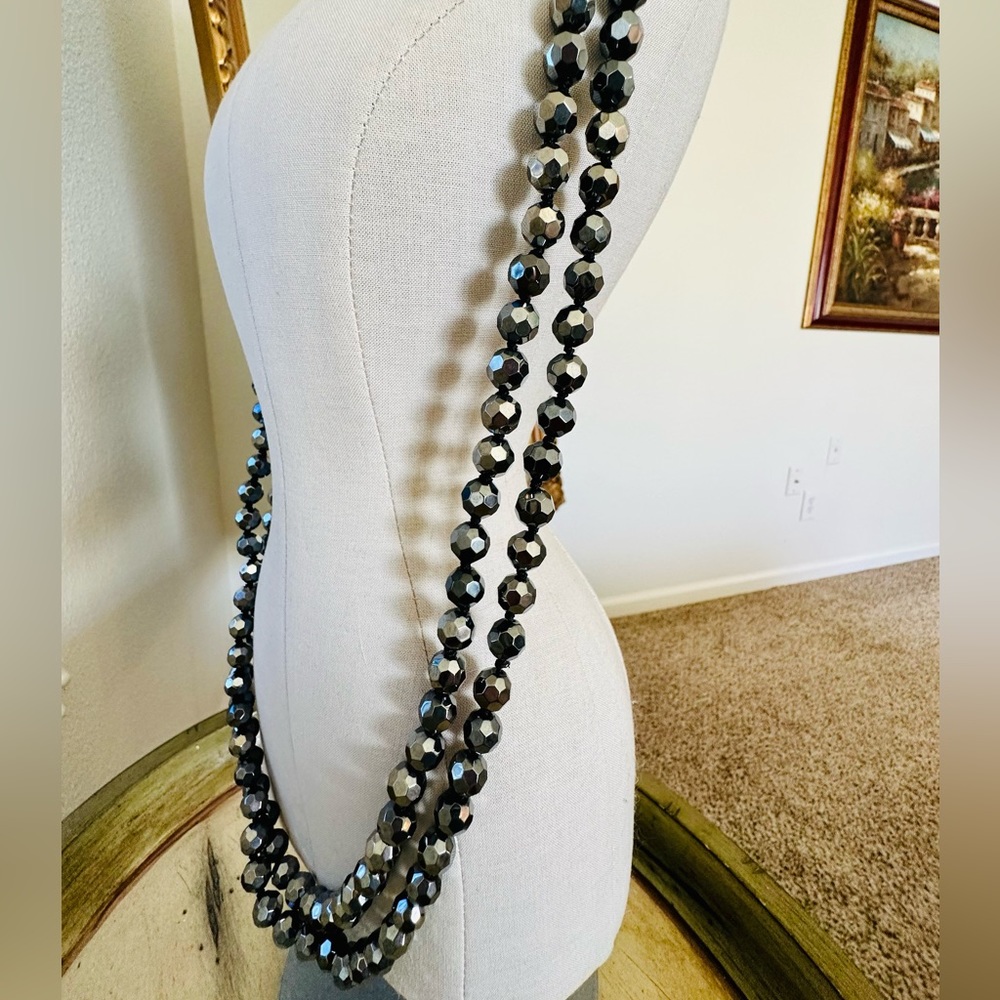 Beautiful Metallic Strand Glass Bead Necklace NWT